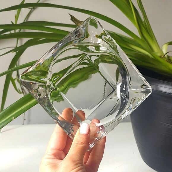 Anchor Hooking Square‎ Glass Ashtray - Picture 1 of 5